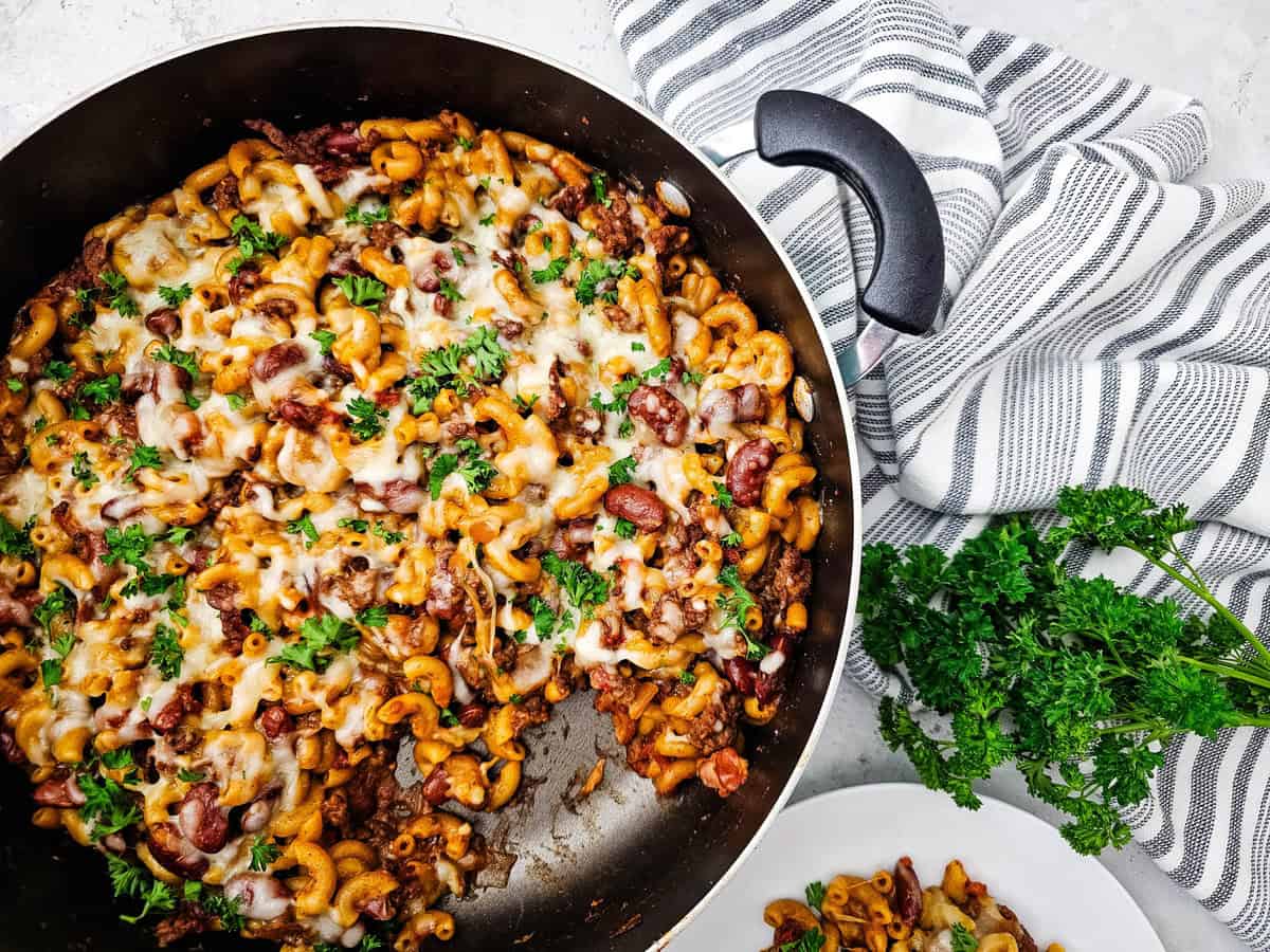 One Skillet Chili Mac – Seasonal Cravings